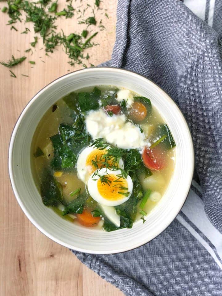 bowl of green borscht