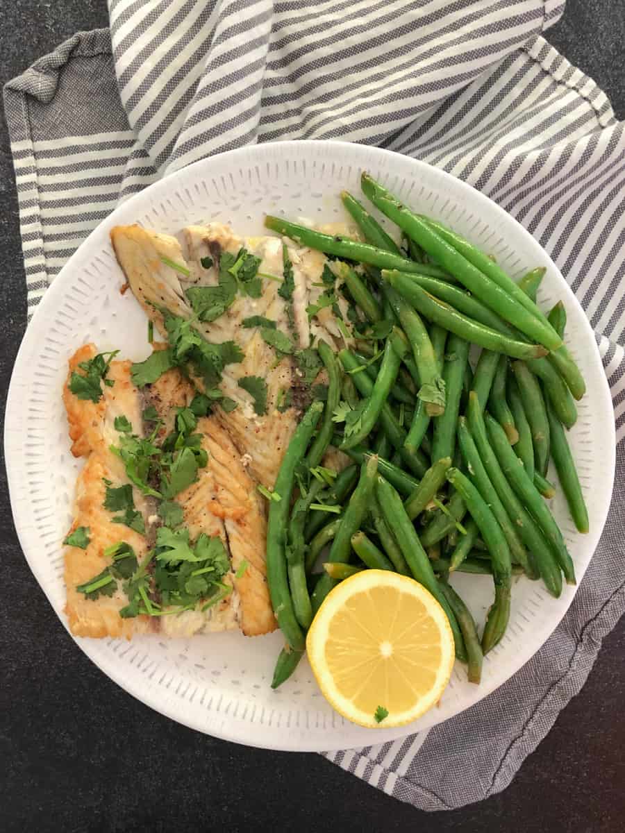 barramundi cooked with string beans